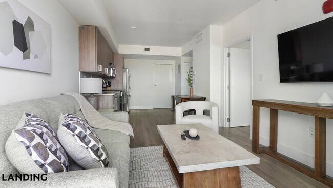 Foto del edificio - 1025 E 25th St