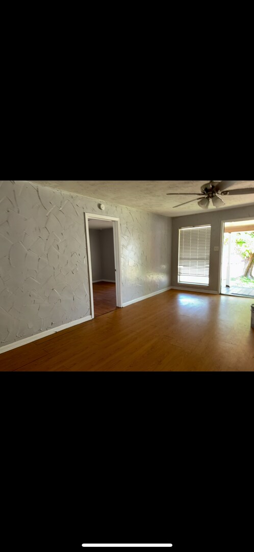 Foto del edificio - Available Now! 3 Bedroom 2 Bath in Denison