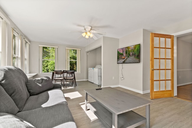 Photo - 3519 Duke St House