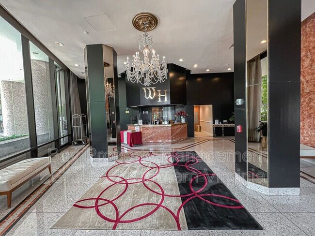 Foto del edificio - 1200 Crystal Dr