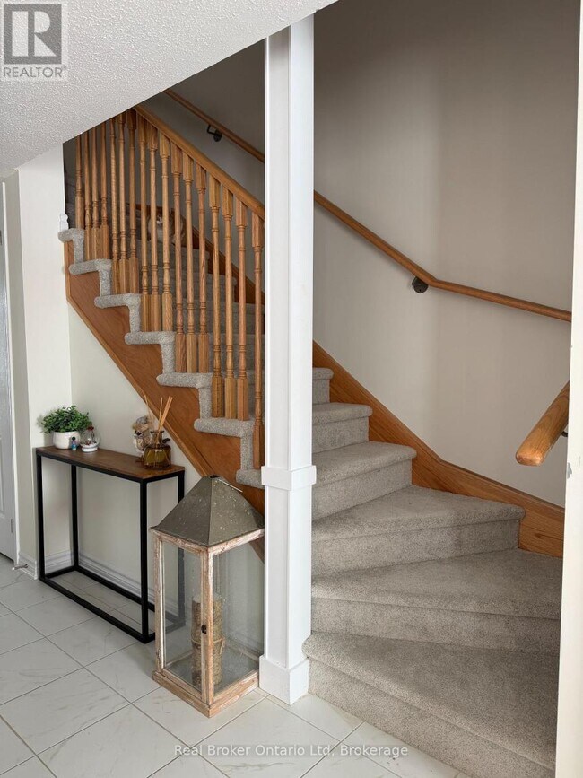 Building Photo - 29 Sama Wy