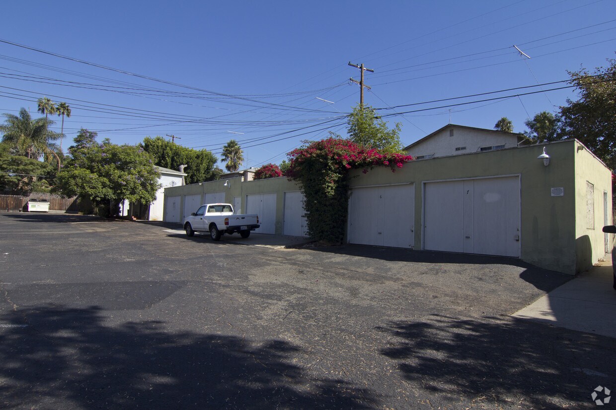 Foto del edificio - 3121-3149 Boundary St