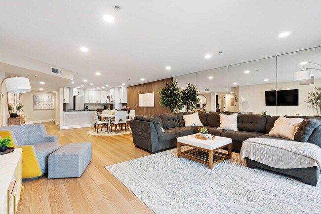 Foto del edificio - 2414 Front St