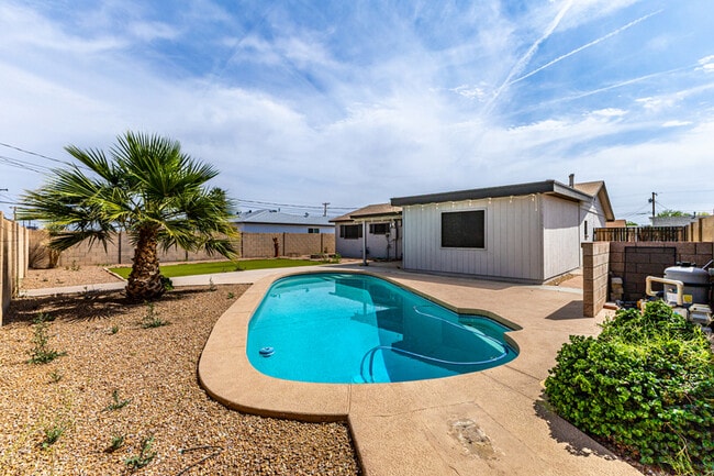 Photo - 1310 W Romo Jones St House