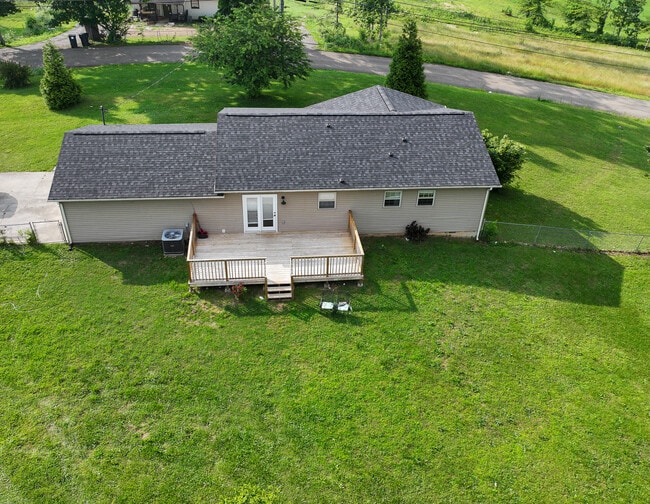 Building Photo - 254 Tom Treece Rd