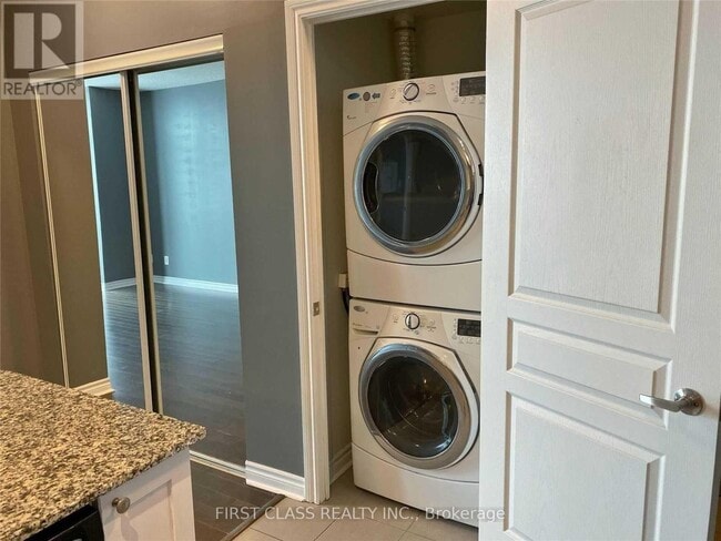 Photo du bâtiment - 3525 Kariya Dr