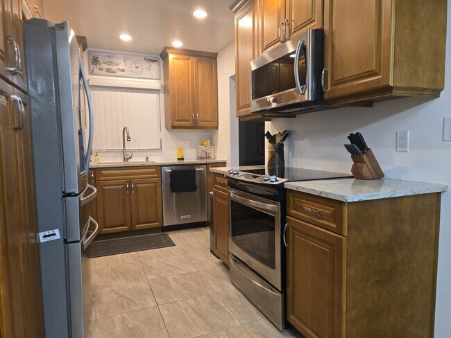 Foto del edificio - 14255 Rosemary Ln