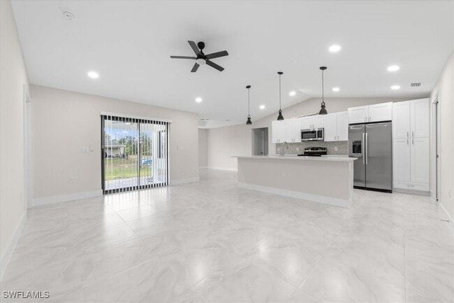 Building Photo - 2619 23rd St SW