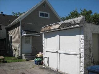 Building Photo - 40 Bridgeman St