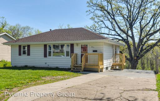Primary Photo - 2711 SE 8th Ct