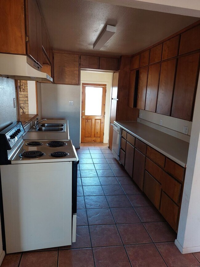 Foto del edificio - 3 Bedroom, 2 Bathroom Home in Moriarty, NM