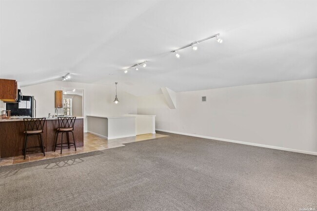 Building Photo - 81 Landing Ave