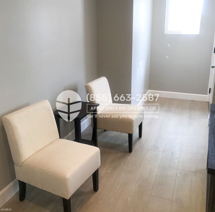Foto principal - 2107 N Bristol St