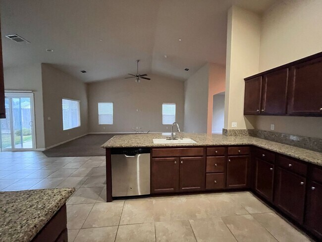 Building Photo - 1721 RIO LINDA STREET 4 BEDROOM 2 BATHROOM...