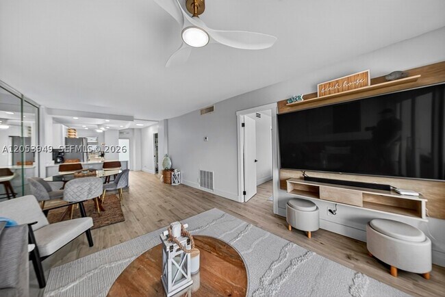 Foto del edificio - 710 N Ocean Blvd