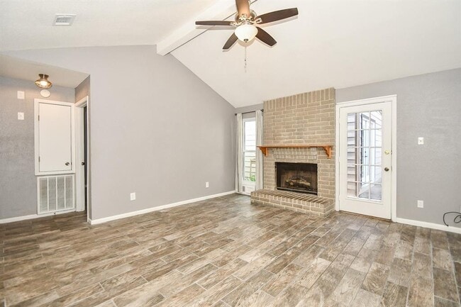 Foto del edificio - 18734 Shannon Glen Ln