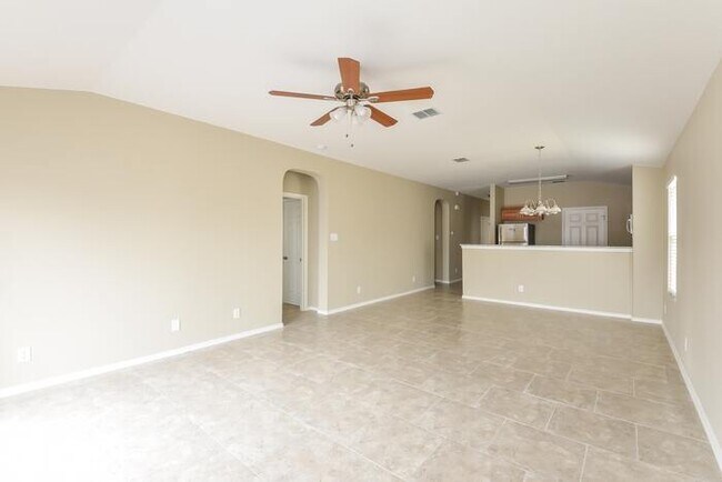 Building Photo - 6826 Loma Secca, San Antonio, TX 78233