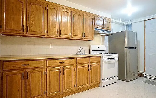 Building Photo - 5119 Avenue K