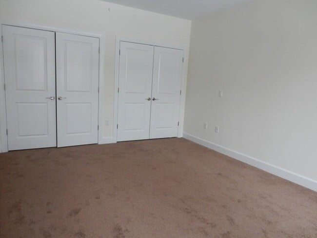 Building Photo - 112 39th St