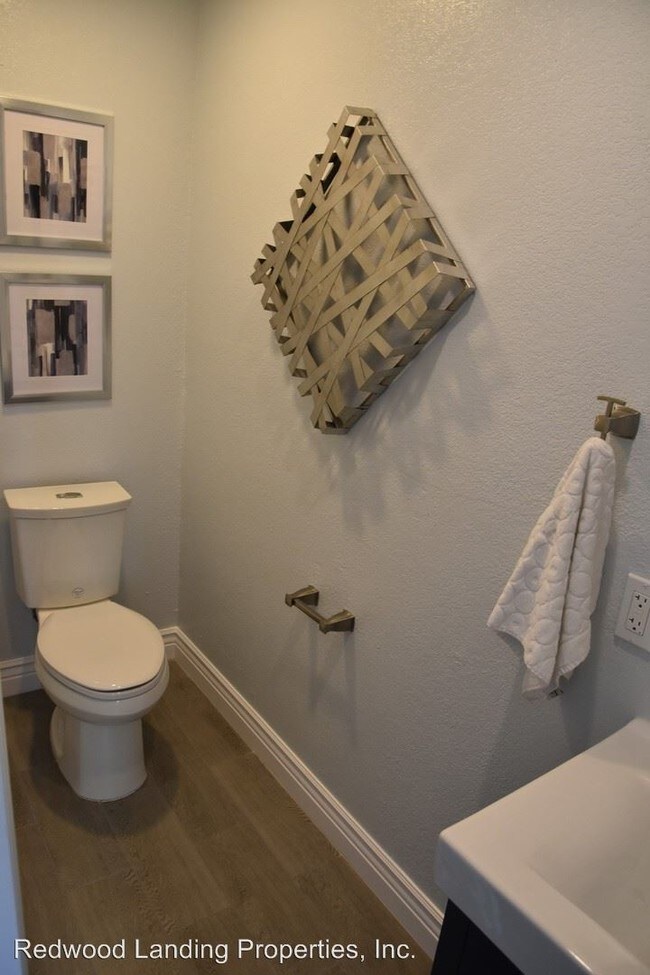 Foto del edificio - 501-503 Pierce Rd