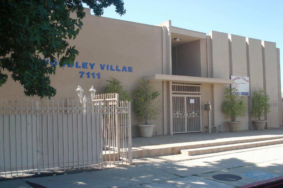 Building Photo - Woodley Villas
