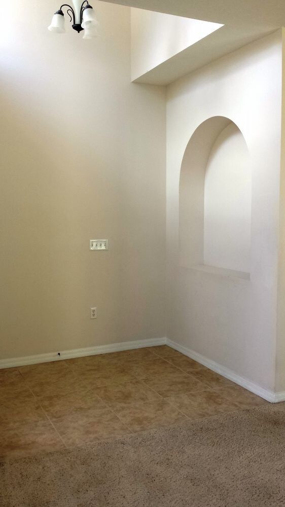Building Photo - 12117 Infinity Dr