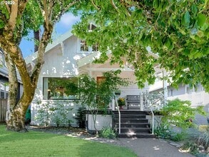 Building Photo - 1817 SE 49th Ave
