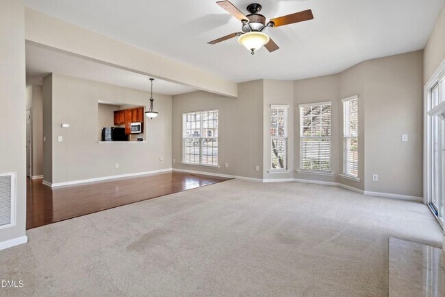 Foto del edificio - 305 Anterbury Dr