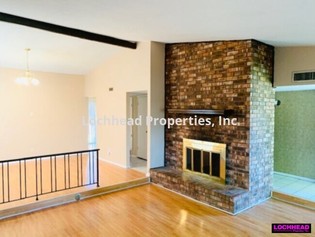 Foto del edificio - White Rock Village Subdivision in Dallas!!!!