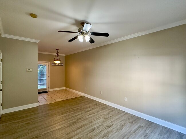 Foto del edificio - 107 Dodd Blvd SE