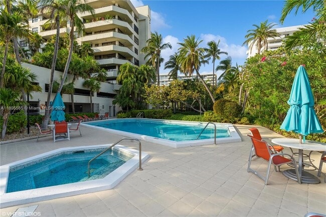 Foto del edificio - 170 Ocean Ln Dr