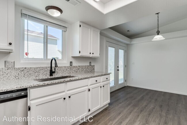 Building Photo - 3 br, 2 bath House - 1263 N 925 E