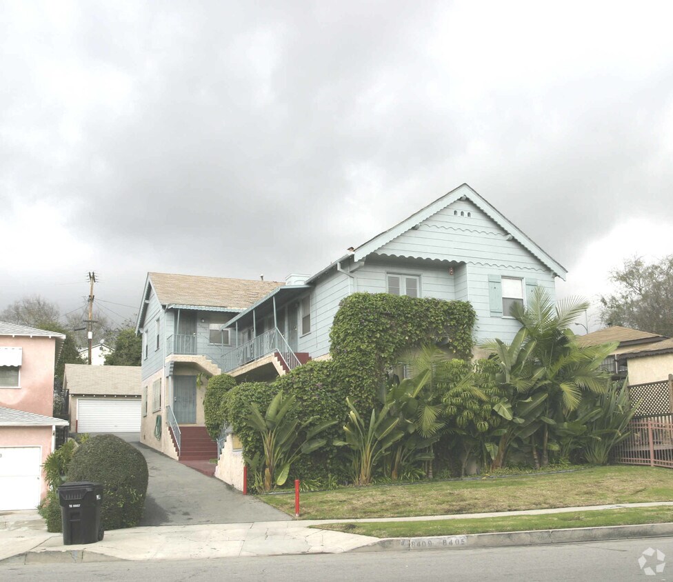 Foto principal - 8405-8409 Crenshaw Dr