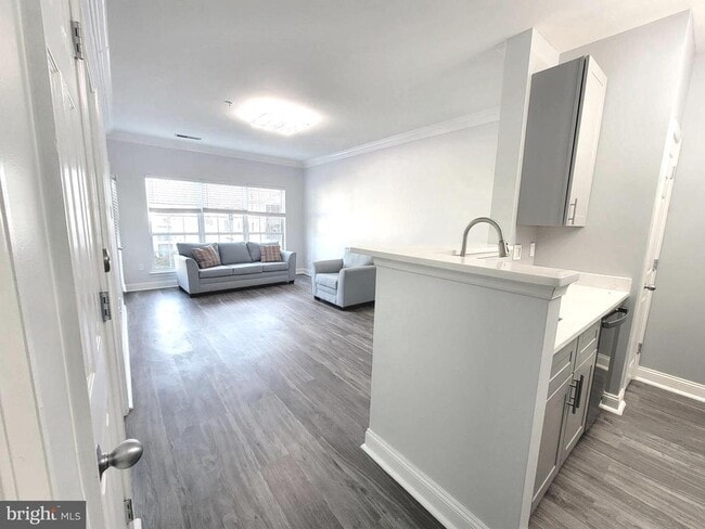 Foto del edificio - 4850 Eisenhower Ave