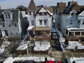 Building Photo - 181-183-183 N 6th St