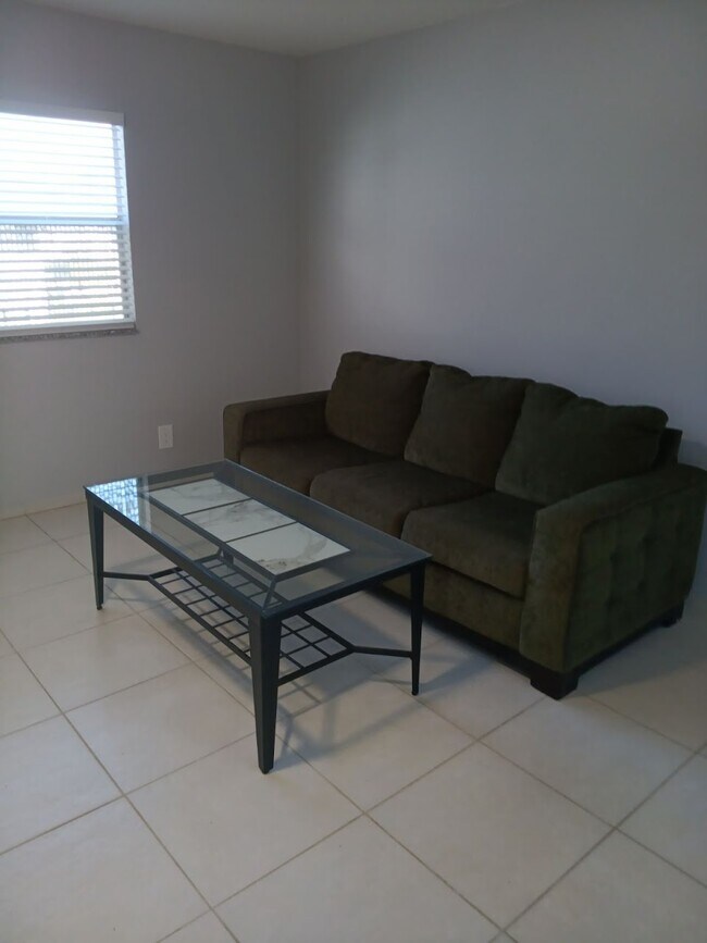 Foto del edificio - 619 Saxony M