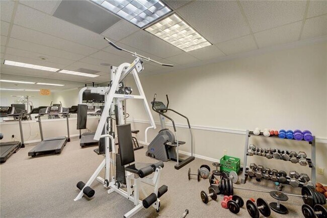 Foto del edificio - 10777 W Sample Rd