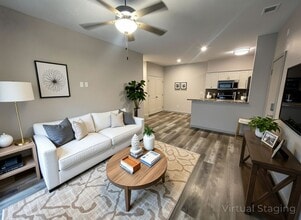 Building Photo - 325 Majestic Dr