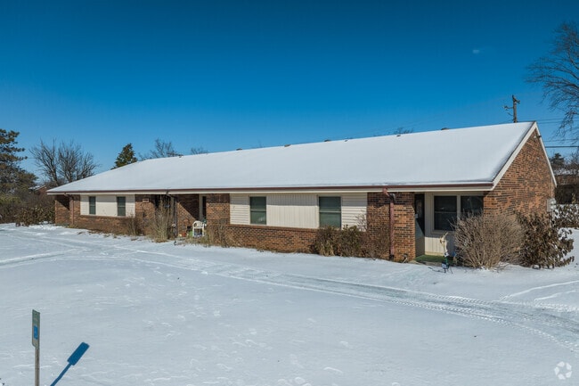 Building Photo - Westwood Apartments - Income Based