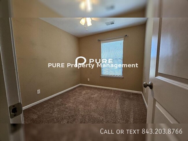 Building Photo - 403 Truman Dr