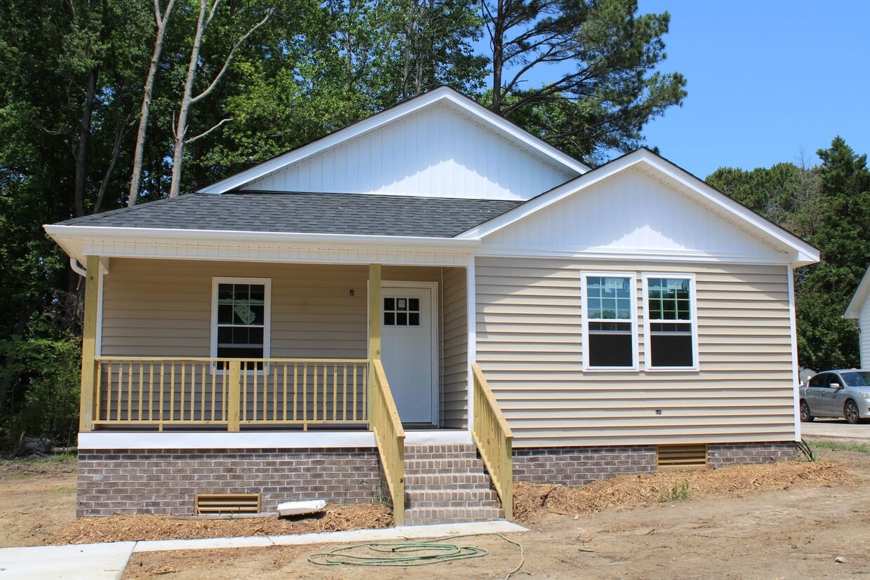 Foto principal - 2827 Lancaster Rd NW