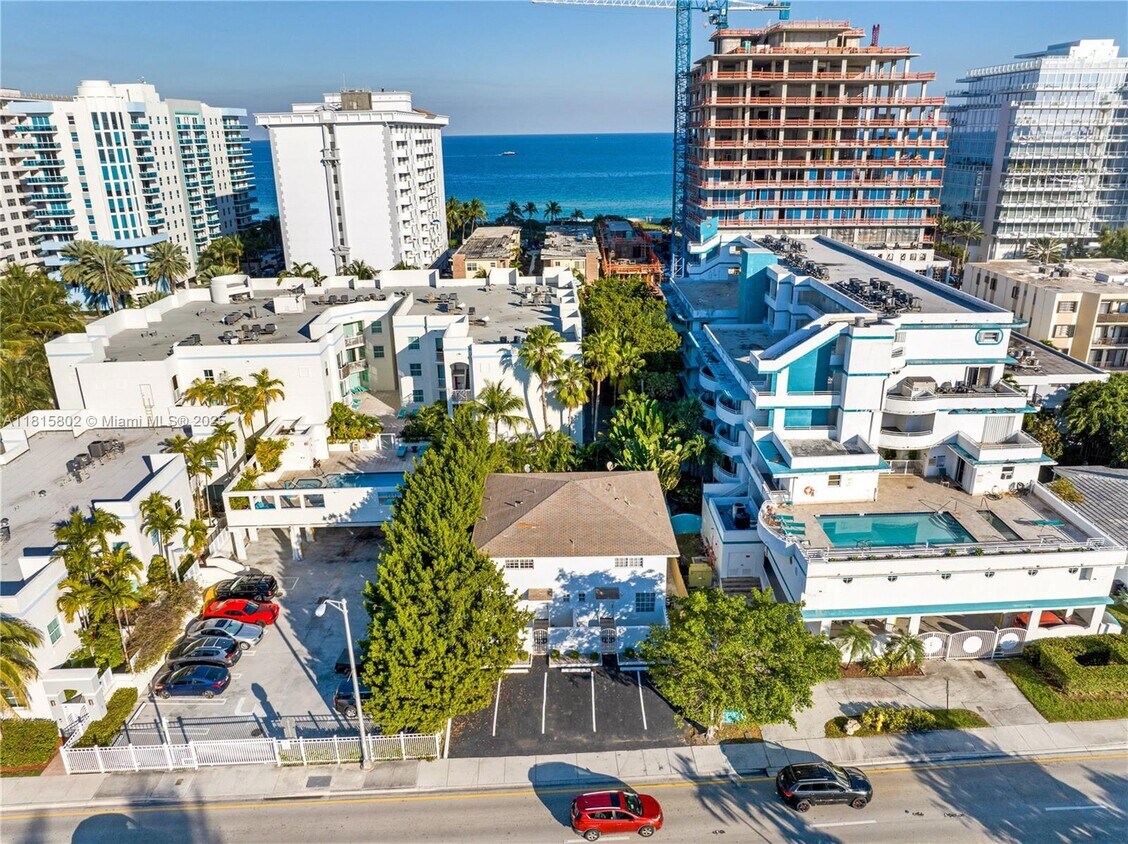 Primary Photo - 9165 Harding Ave