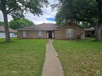 Building Photo - 925 Shell Ln