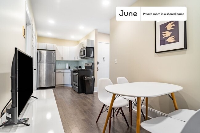 Building Photo - Room in Shared 2 bed/1 bath home in Gramercy