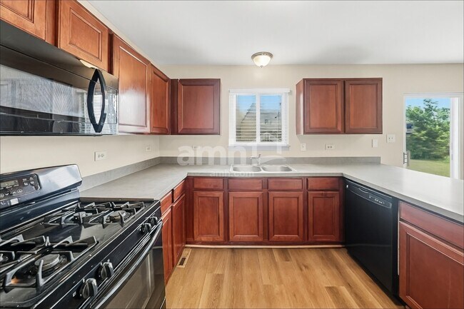 Foto del edificio - 26333 Wild Rose Dr