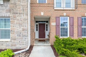 Building Photo - 2715 S Spurway Dr