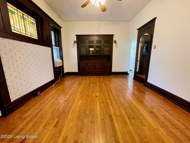 Building Photo - 1401 E Breckinridge St