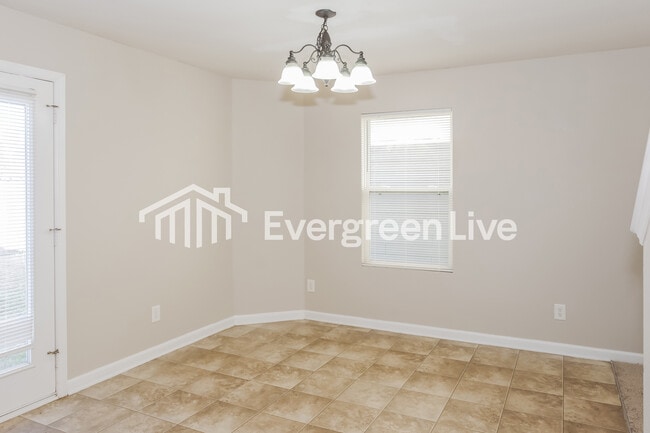 Foto del edificio - 157 Cloverbrook Dr