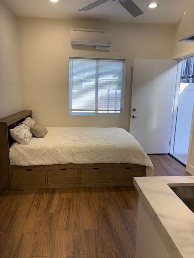 Foto del edificio - 609 Sunset Dr