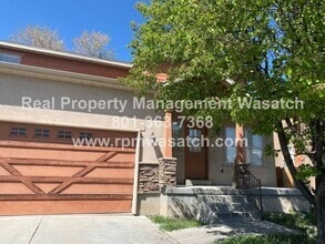 Building Photo - 3176 Designer Ct